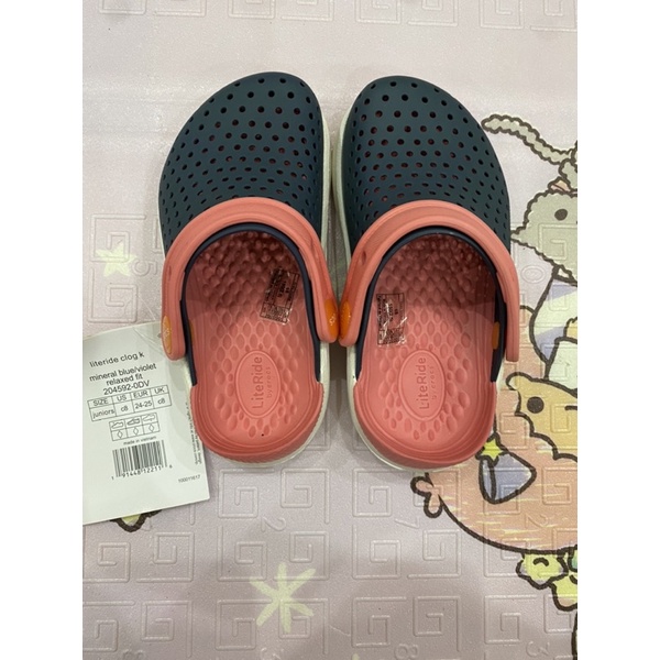 Dép sục cross literide cho bé tặng kèm 4 sticker