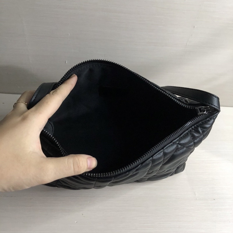 Túi si hiệu trần trám