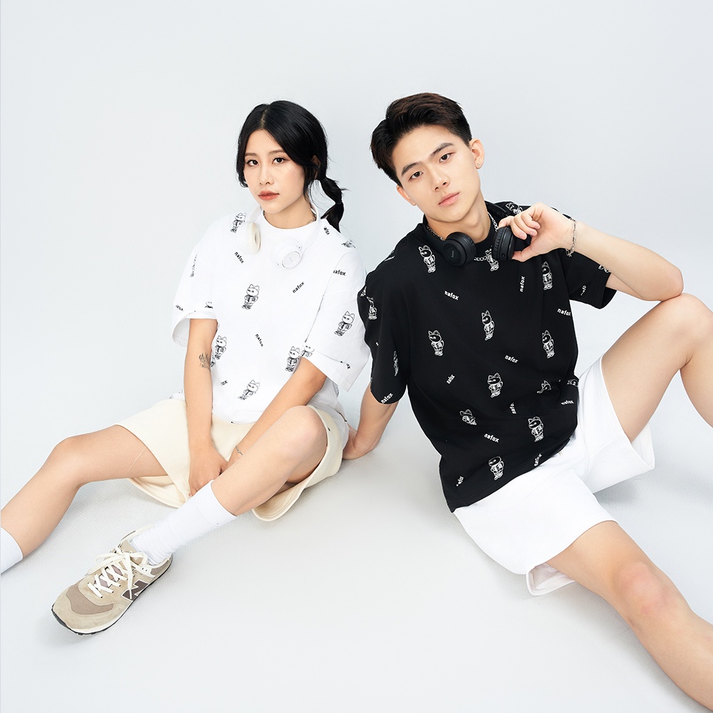 Áo thun Form rộng NOAM Nafox Footprint Unisex 100% Cotton - Màu đen/trắng