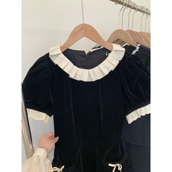 Váy nhung bèo cổ