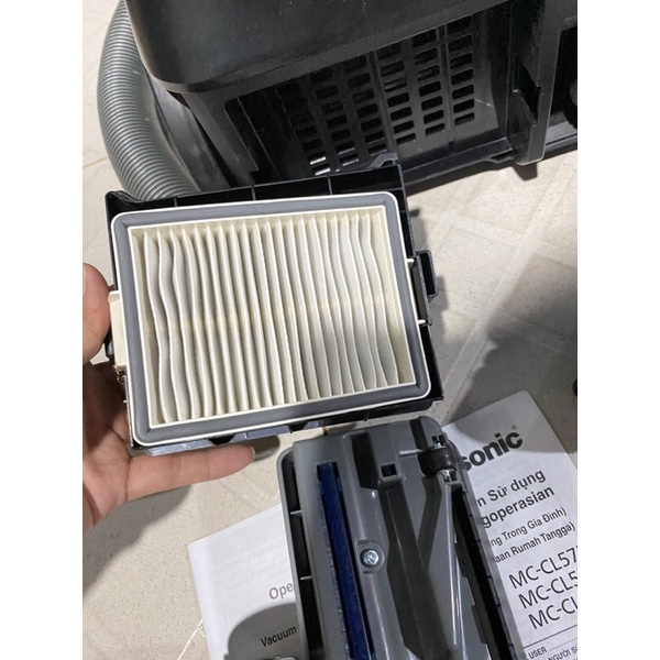 Máy hút bụi dạng hộp Panasonic MC-CL575KN49 2000w