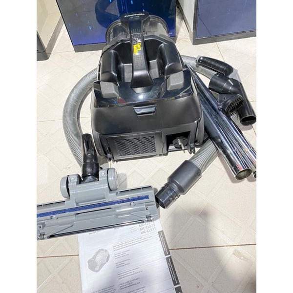 Máy hút bụi dạng hộp Panasonic MC-CL575KN49 2000w