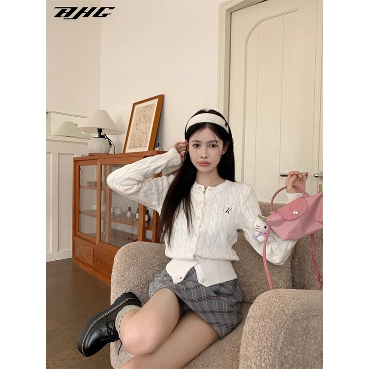 Áo Khoác cardigan Dệt Kim Cổ Tròn Thêu Họa Tiết Thời Trang Thu Đông Cho Nữ