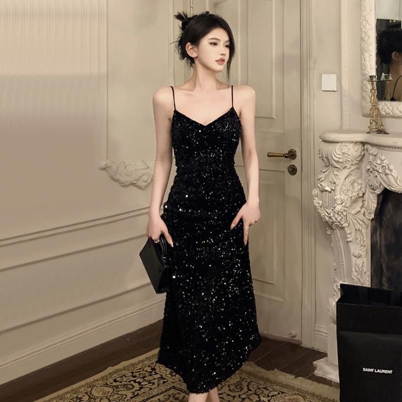 Đầm Dài Màu Đen Đính Kim Sa Lấp Lánh Cao Cấp 35% Thời Trang Dự Tiệc Cho Nữ