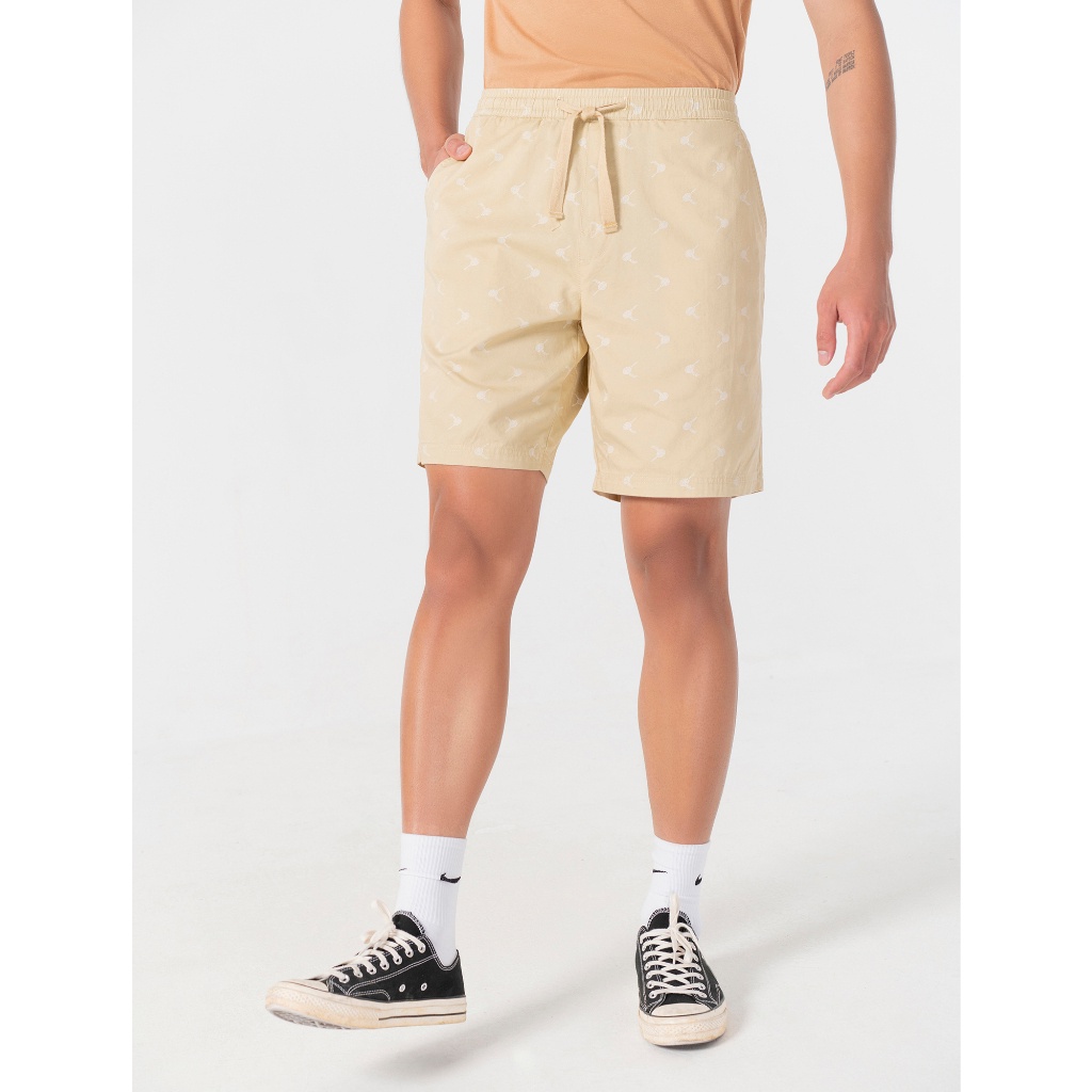 Quần soóc khaki nam CANIFA  chất liệu khaki 100% cotton, in tràn hoạ tiết 8BS22S003