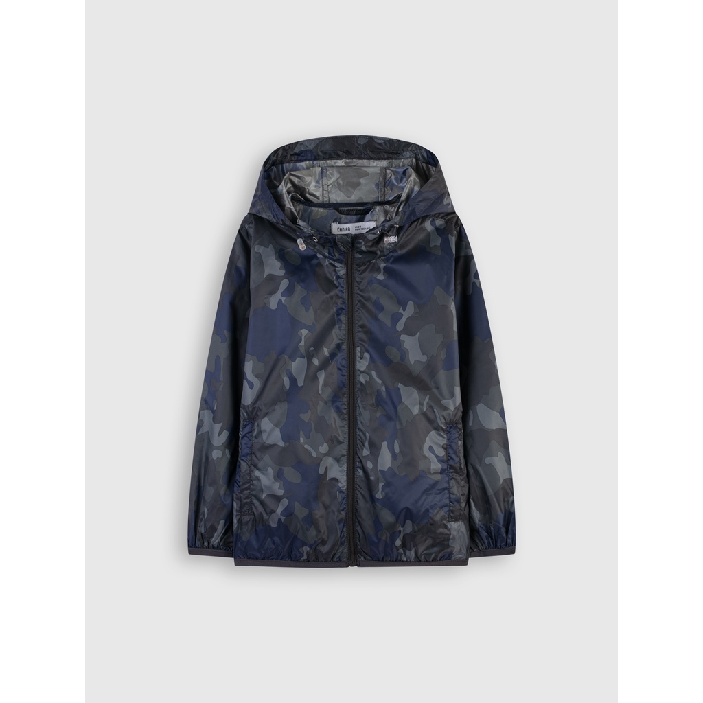 Áo khoác gió họa tiết bé trai CANIFA có mũ, chốt chặn 2OT21W016