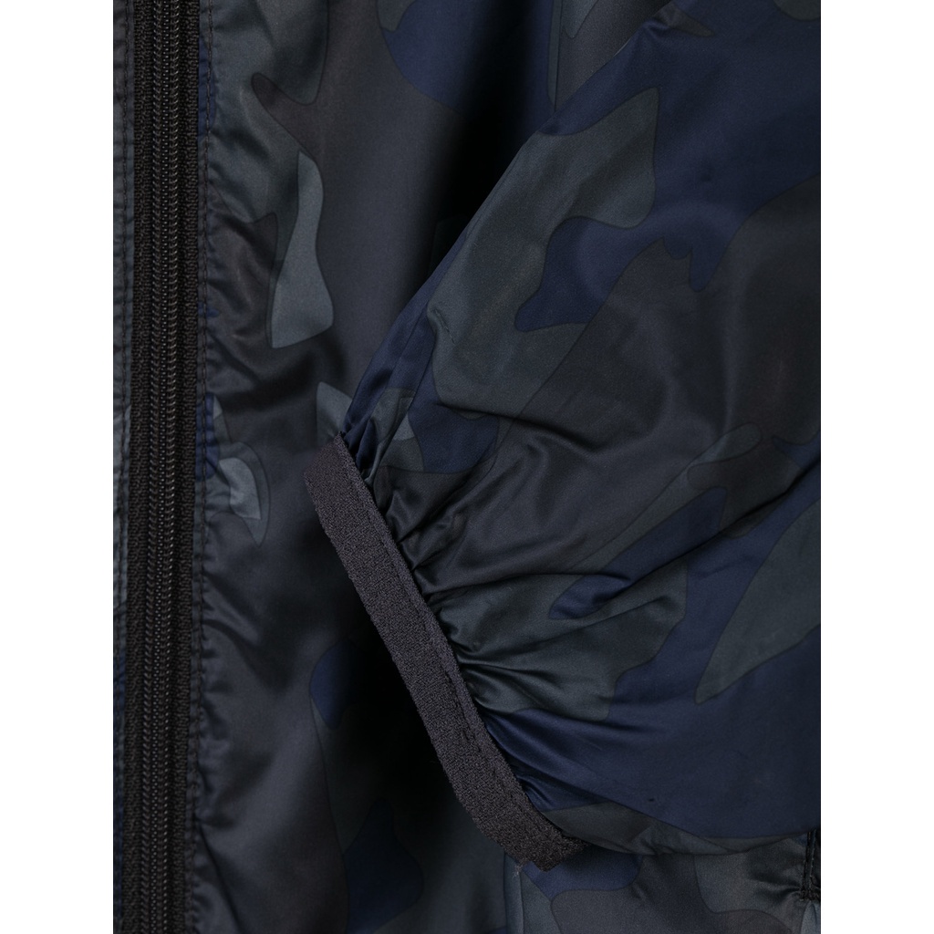 Áo khoác gió họa tiết bé trai CANIFA có mũ, chốt chặn 2OT21W016