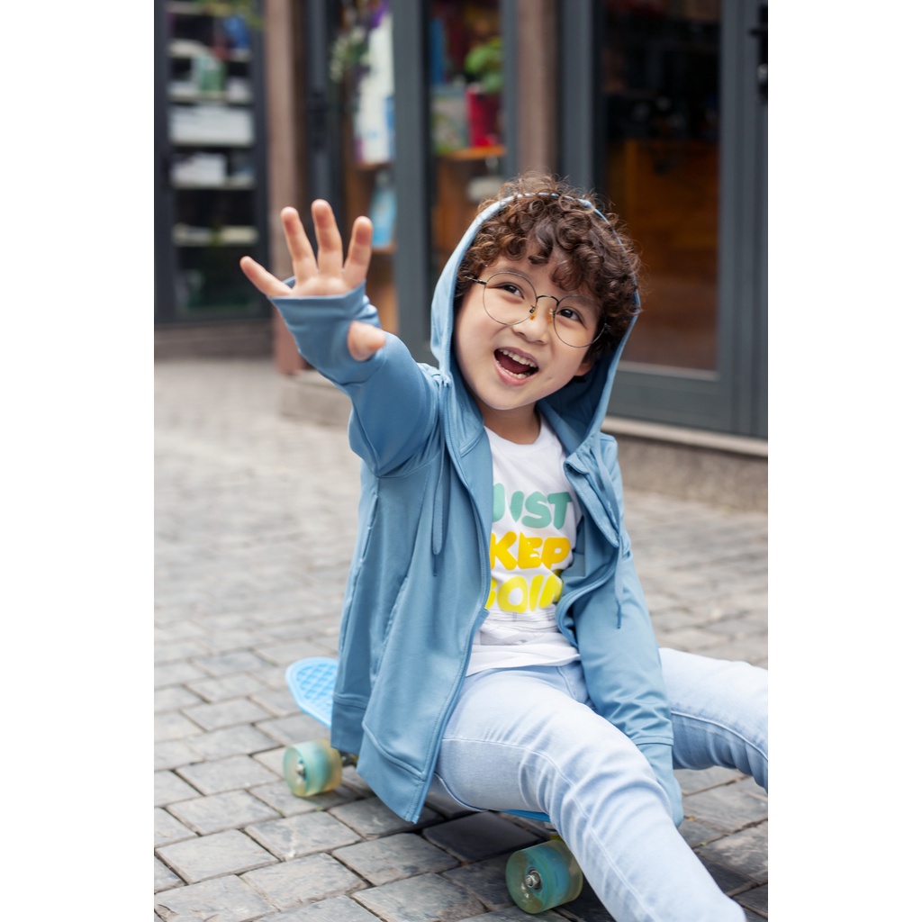 Áo khoác chống nắng bé trai có mũ CANIFA chống tia UV - 2OT21S001