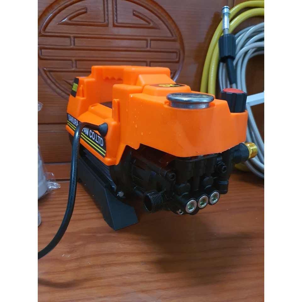 Máy rửa xe máy, ô tô  chỉnh áp, áp lực cao 3500w, 100% dây đồng, dây 15m kèm bình bọt và cần nối súng