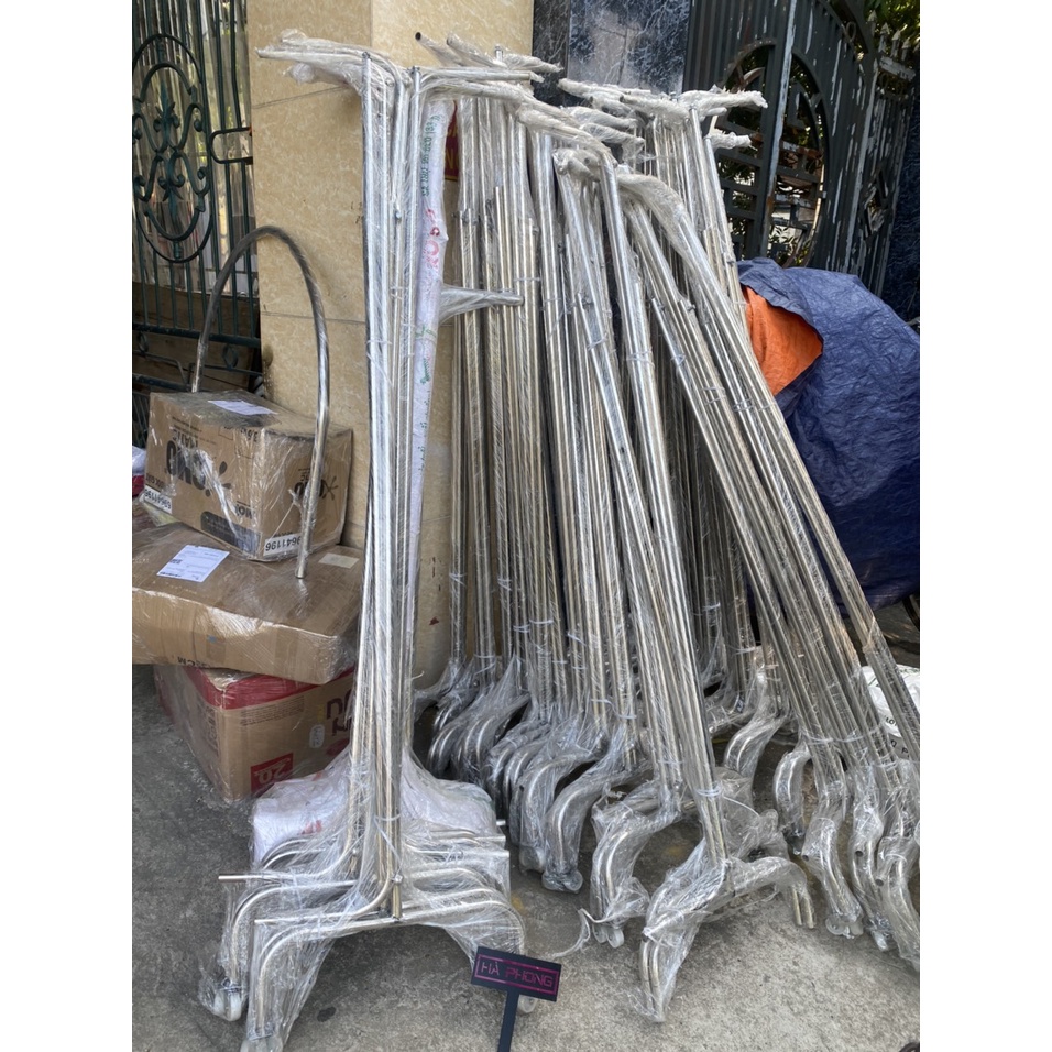 Kệ treo quần áo shop, Kệ đơn treo quần áo