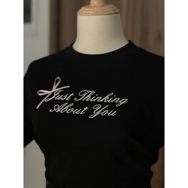 ✿ 𝑨𝒃𝒐𝒖𝒕 𝑩𝒆𝒂 𝑻𝒆𝒆 ✿ Tặng kèm nơ có thể tháo rời. Chữ Trắng/Đen/Hồng.