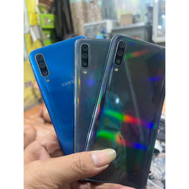 Xác điện thoại Samsung A50 hư màn hình. mã A505F. Bao main rin full chức năng. BH 36 tháng