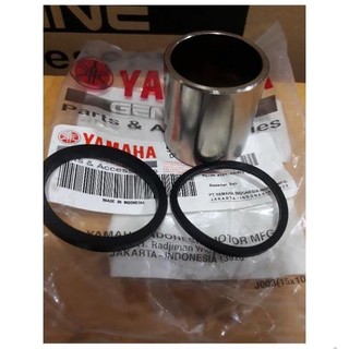 Piton heo dầu sau và 2 sim xe ex 5 số và 150 yamaha .