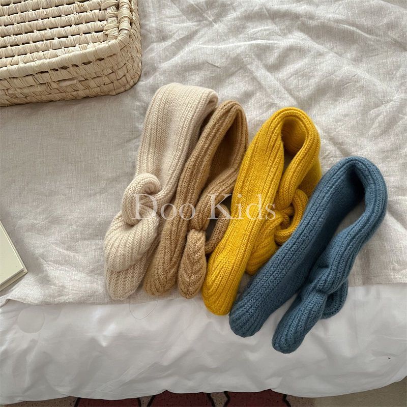 Khăn Quàng Cổ Đan Len Mềm Mại Màu Trơn Giữ Ấm Mùa Đông Cho Bé