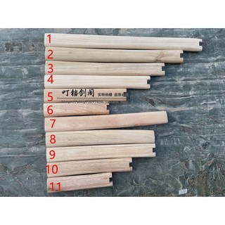 Phụ kiện tay cầm cây kiếm diy bằng gỗ