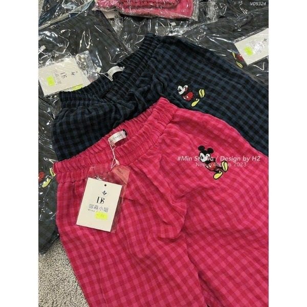 Quần suông sọc kẻ caro thêu Mickey hot hit , Quần suông sọc kẻ caro thêu Mickey siêu cute - MiaShop