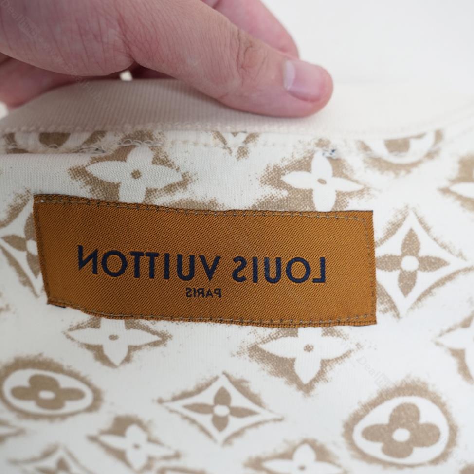 Áo Thun Cổ Tròn L.ouis V.uitton Sand Monogram L.V Cotton Cao Cấp.
