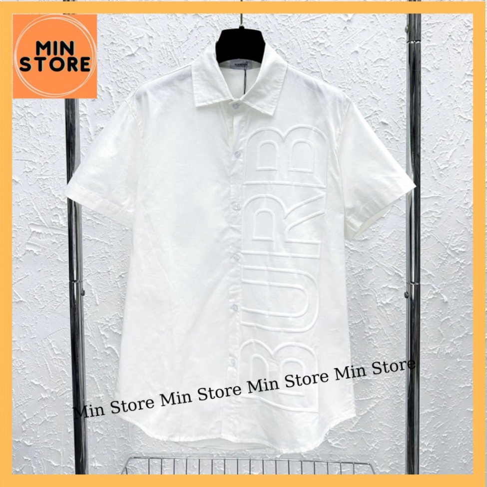 Áo Sơ Mi Trắng Nam Cộc Tay Burberry In Nổi Chữ Trắng Dọc Áo Hai Mặt Đơn Giản Sang Trọng Cho Các Boy Phố Đi Học 2023