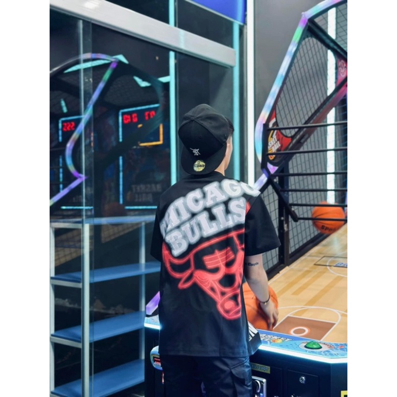 Áo Cộc Nam Nữ In Chữ Chicago Bulls Hình Bò Tót Đỏ Hai Mặt . Áo Thun Cộc Tay Hàng Siêu Cấp Cho Các Boy Phố Hót 202