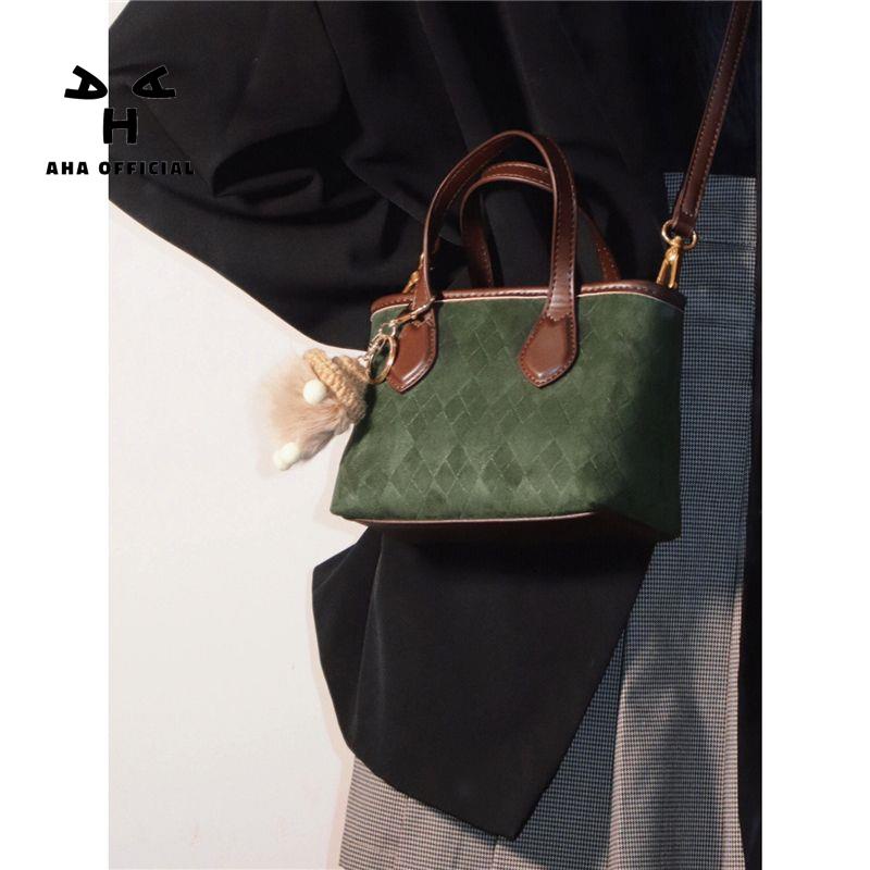 Niche Túi Xách Đeo Vai Hình Vuông Cỡ Nhỏ Họa Tiết Quả Bơ Màu Xanh Lá Thời Trang Thu Đông 2022