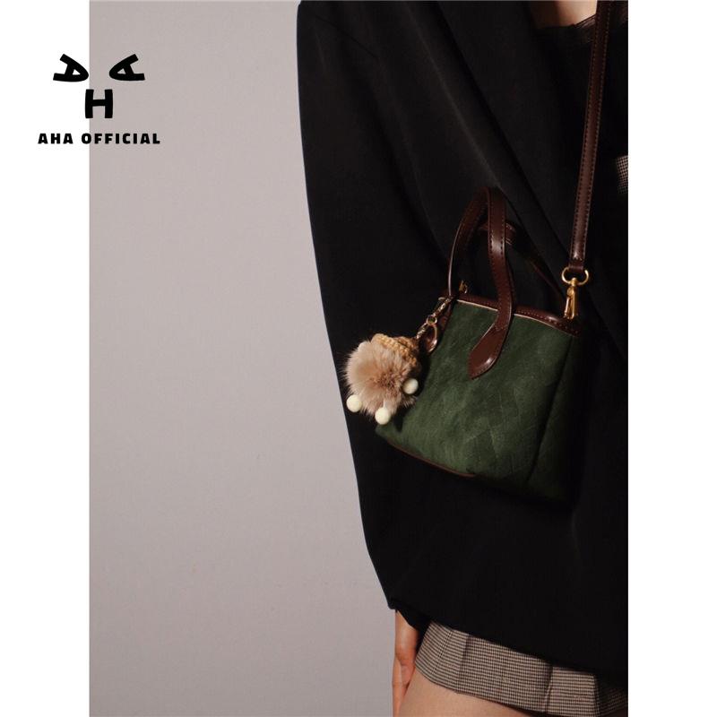 Niche Túi Xách Đeo Vai Hình Vuông Cỡ Nhỏ Họa Tiết Quả Bơ Màu Xanh Lá Thời Trang Thu Đông 2022