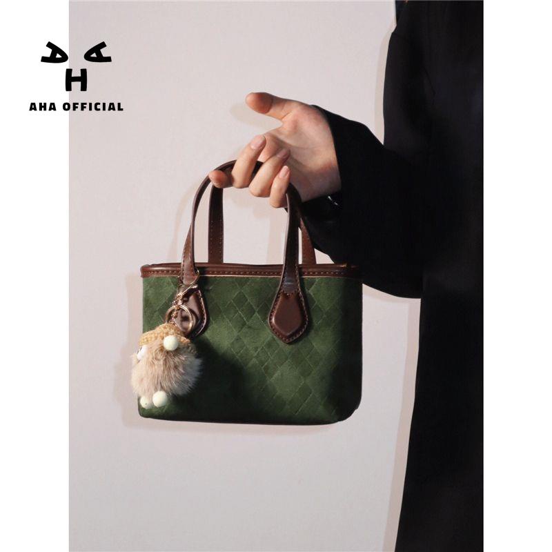 Niche Túi Xách Đeo Vai Hình Vuông Cỡ Nhỏ Họa Tiết Quả Bơ Màu Xanh Lá Thời Trang Thu Đông 2022