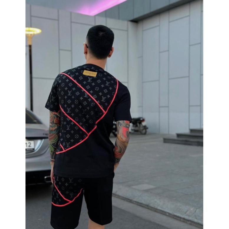 Bộ The Thao Tay Mặc Hè Nam Eo Vì Dập Vân Hoa Chữ Monogram Nửa Vòng Tròn Viền Đỏ In Logo Sau Lưng Hottrend 2023