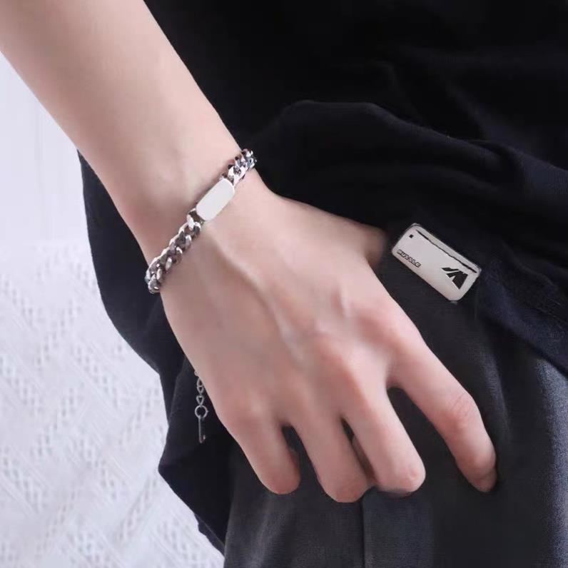 Vòng Tay Thời Trang Nam Unisex Đeo Tay Nam Nữ Basic Kuu Clothes Màu Bạc Đen - Lắc Tay Square