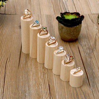 Kệ gỗ 7 chú lùn decor nhẫn cho Bạch Tuyết