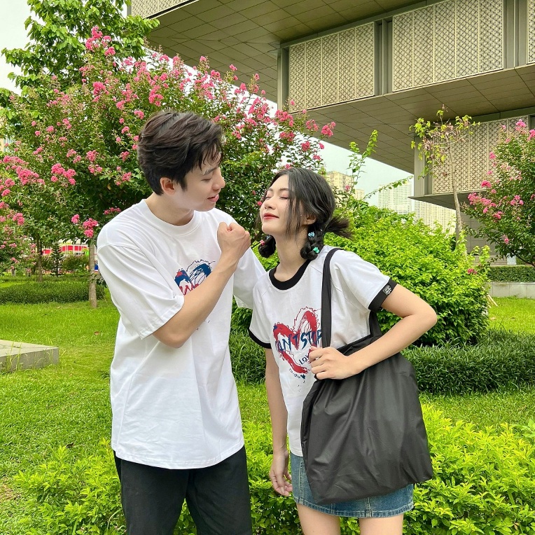 Áo phông cặp đôi Small Things ST áo thun đôi cổ tròn tay lỡ áo nam form rộng áo nữ form baby tee Can't Stop Love You