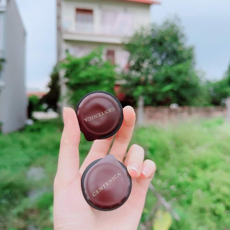 1 Vỉ kem dưỡng nghìn đô Centenica trẻ Hóa làn da Sum 37 0.6ml/vỉ