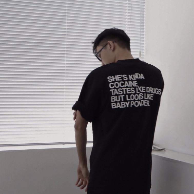 Áo Thun Oversize FOLDED TYPO SHE'SCOCAINE,  Áo phông chất liệu 100% cotton co giãn 2 chiều định lượng 250gsm