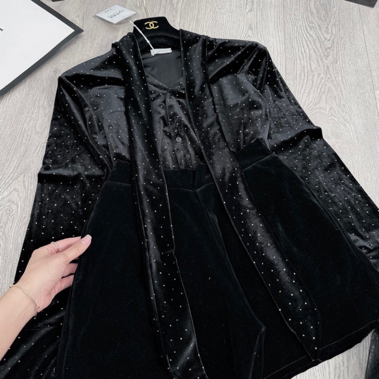 ✔ Set sơmi nhung nhũ mix quần sooc tuyệt phẩm Áo sơmi nhung nhũ QC cao cấp, buộc vạt thay đổi Qu