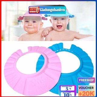 Mũ tắm chắn nước bảo vệ tai cho bé.