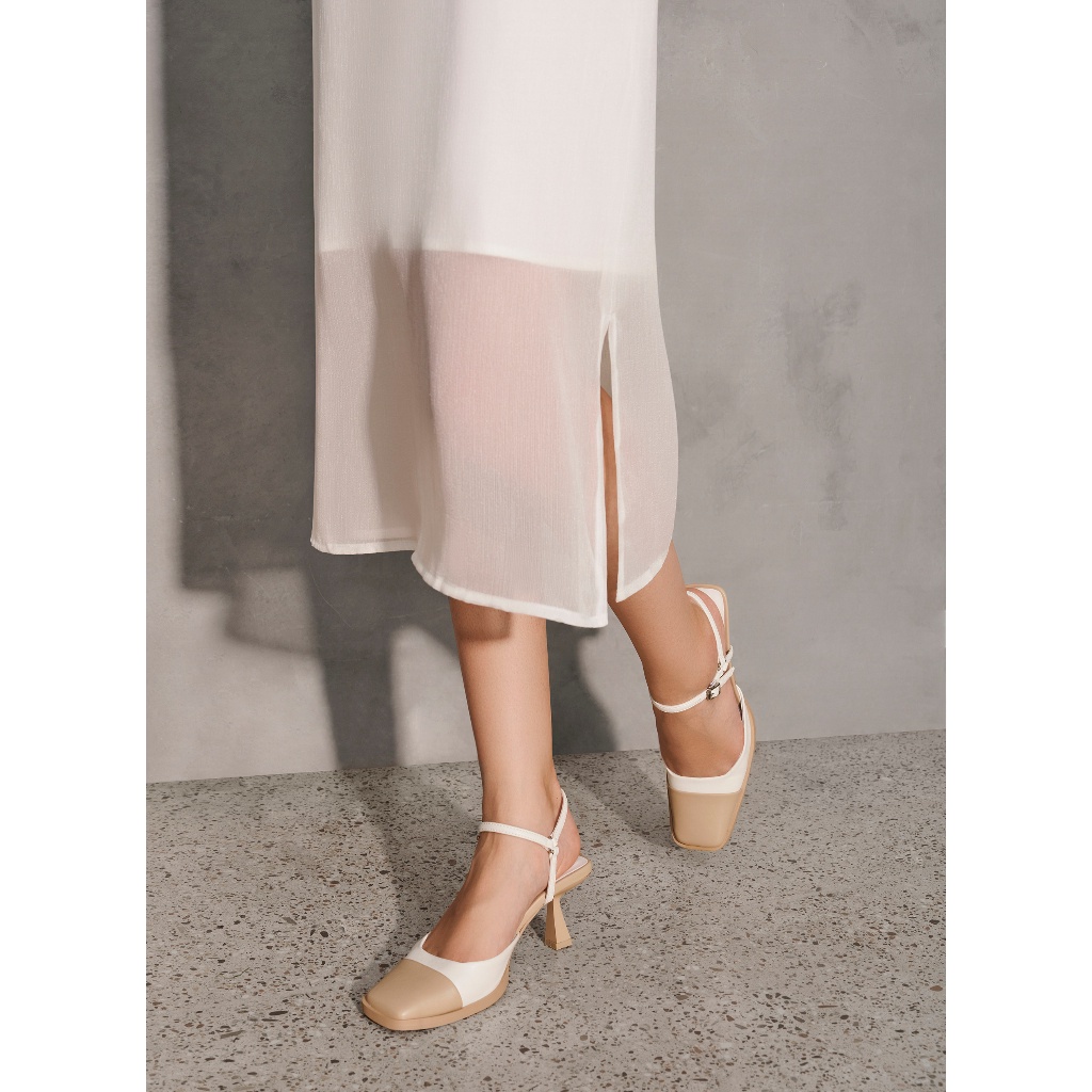 Vasscara Giày Bít Spool Heel Nhấn Mũi Phối Layer - BMN 0595