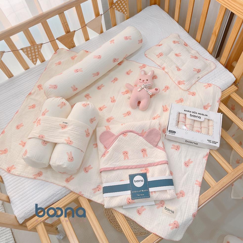 Combo sơ sinh Boona cho bé trai, bé gái gồm 8 sản phẩm muslin cao cấp, khăn tắm, ủ choàng, gối sơ sinh, gối ôm, khăn sữa