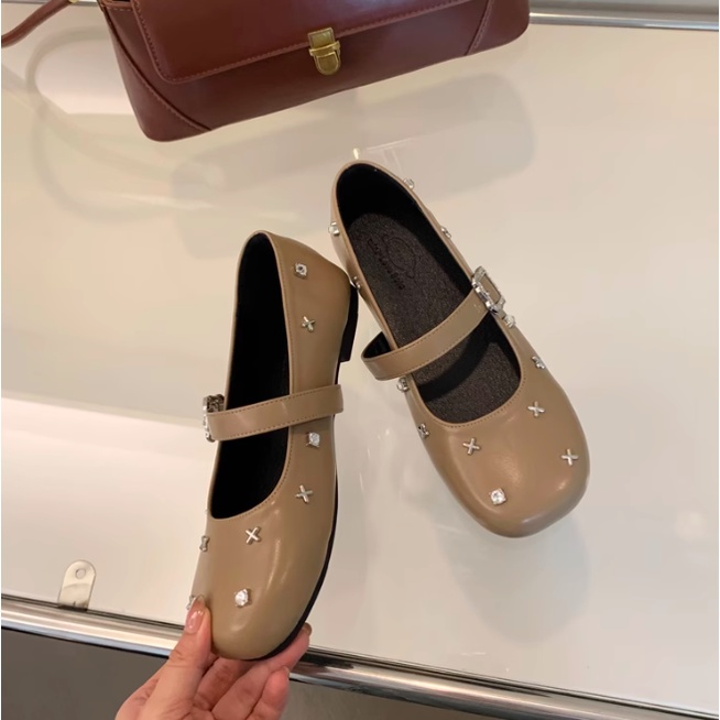 Giày Mary Jane mũi tròn đính đá đế bằng, giày bệt búp bê quai ngang mới mùa thu 2023 dành cho nữ