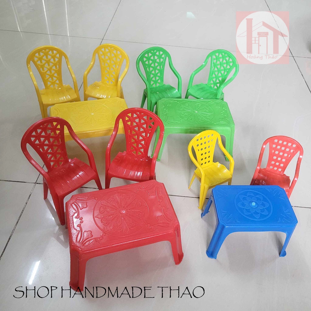 Mô hình bàn ghế bằng nhựa trang trí roombox, nhà búp bê