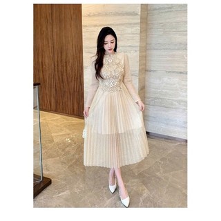 ĐẦM CỔ TRỤ THÊU CHÂN DẬP LY