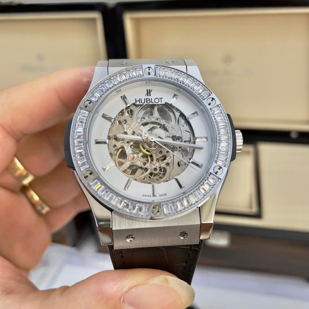 Đồng hồ NamHB tọa độ 3kim mặt trắng hở  máy nhật dòng cơ Automatic -42mm dây kim cau su