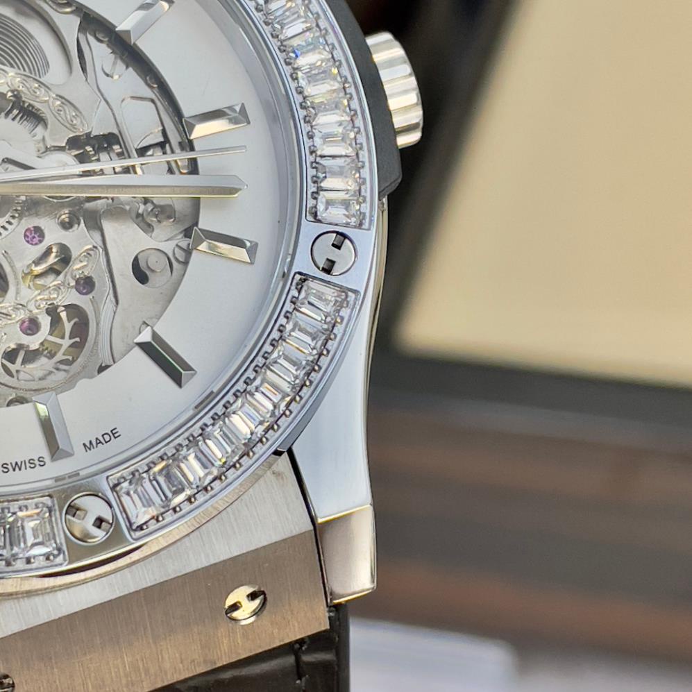 Đồng hồ NamHB tọa độ 3kim mặt trắng hở  máy nhật dòng cơ Automatic -42mm dây kim cau su