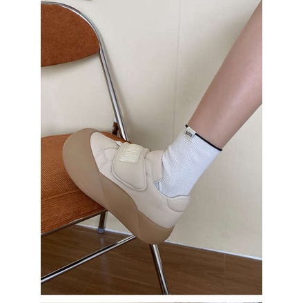 Giày Thể Thao Màu Trắng Thiết Kế Mới Thời Trang Theo Phong Cách retro Cho Nữ