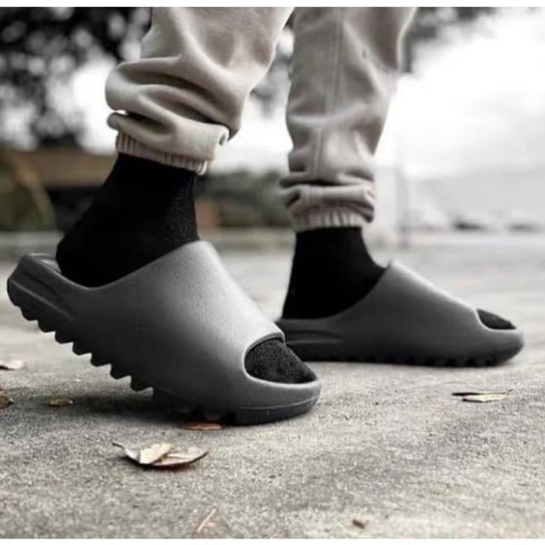 Dép đúc bánh mì mẫu mới vân nhám đế cao, đi nước đi mưa yên tâm chống nước chống trơn trượt mua mưa