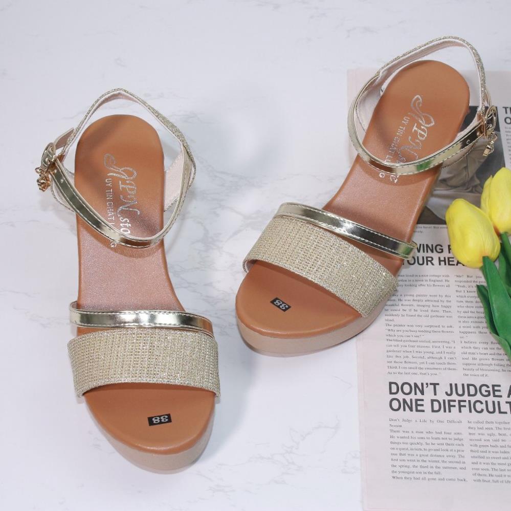 Giày đế xuồng cao gót 9p quai bản kim tuyến dây mảnh bóng chéo - X033