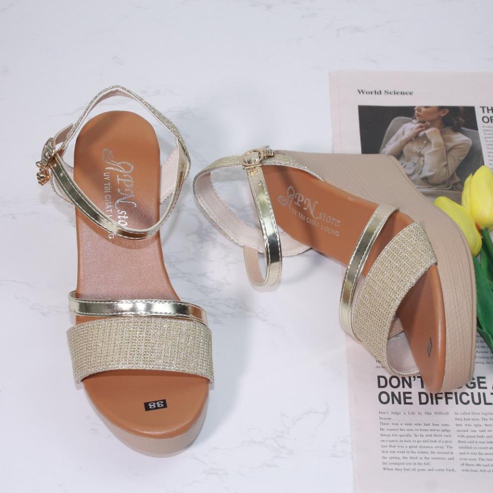 Giày đế xuồng cao gót 9p quai bản kim tuyến dây mảnh bóng chéo - X033
