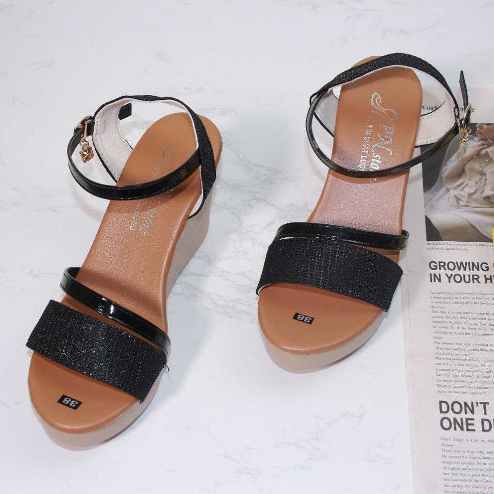 Giày đế xuồng cao gót 9p quai bản kim tuyến dây mảnh bóng chéo - X033