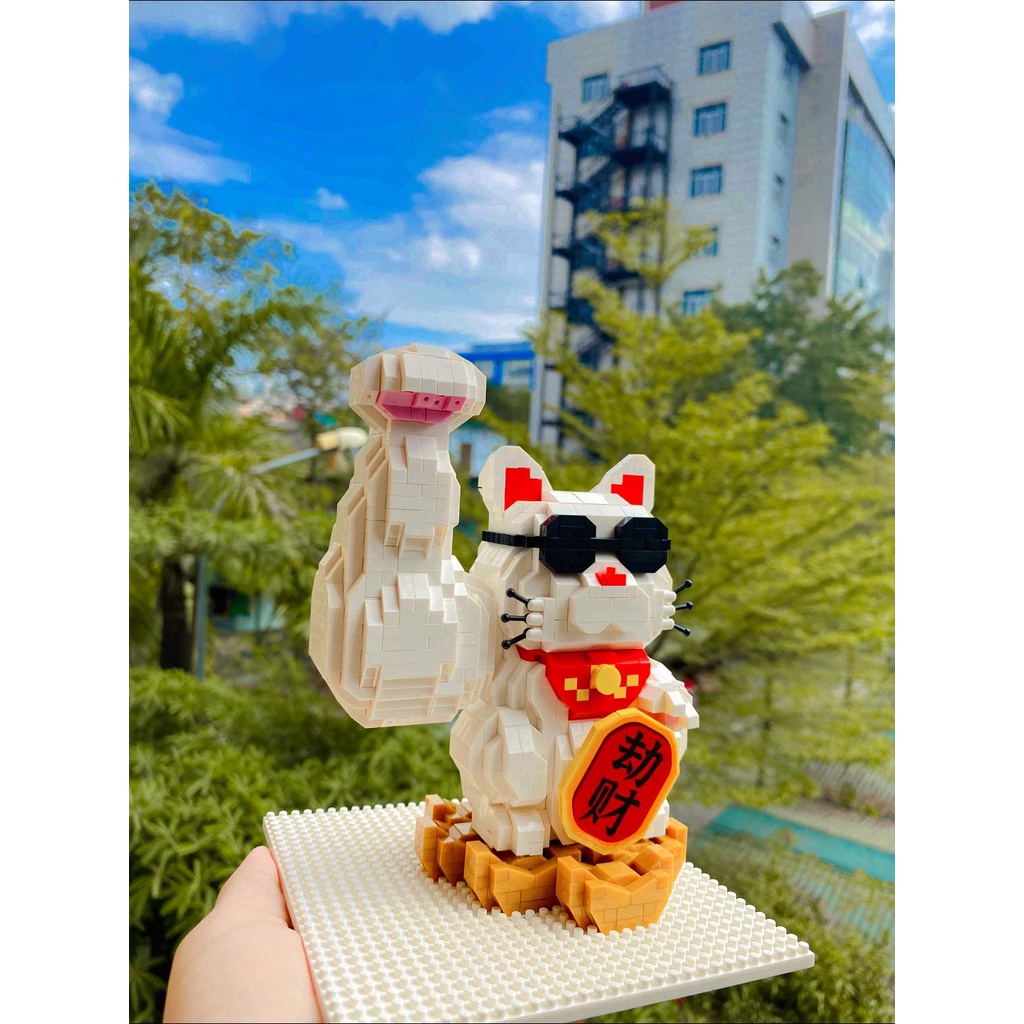 Mèo thần tài cơ bắp lực sĩ tay to tay đô cầu tài