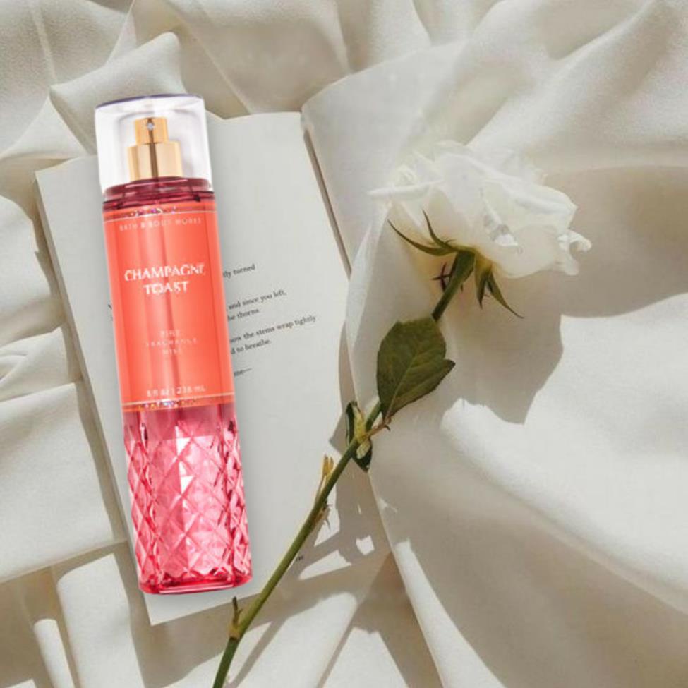 Xịt Thơm Toàn Thân & Body Works Champagne Toast Bath Hương Thơm Tinh Tế Giúp Da Sáng Hồng 236ml