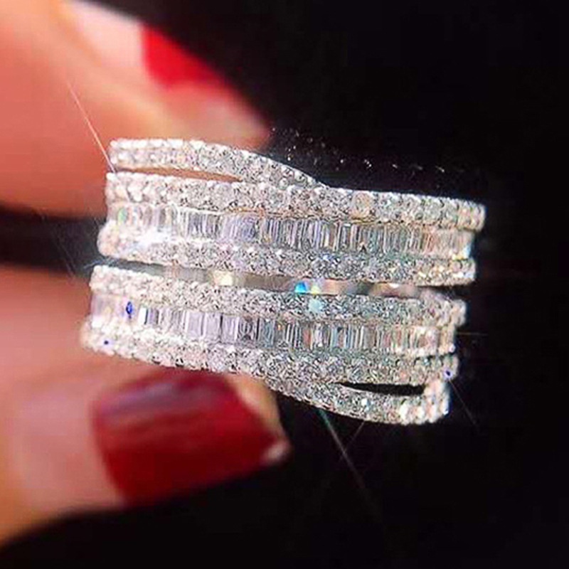 Nhẫn Đính Đá Zircon Hình Chữ T Sang Trọng