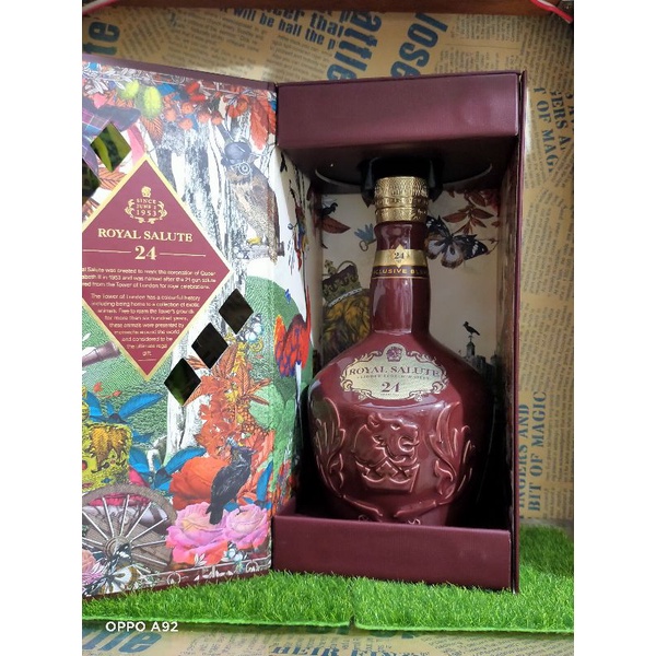 VỎ CHAI RƯỢU CHIVAS 24, [NEW 99%]